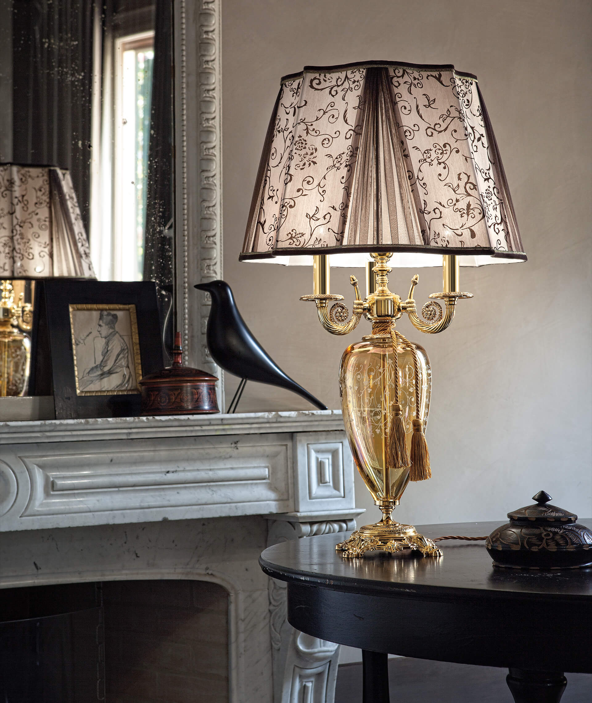 moderni klasika, interjero dizainas, klasika, elegancija, interjeras, stalinis sviestuvas aida lg3 1 ambra, euroluce, elegant home