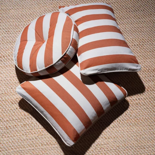 moderni klasika, interjero dizainas, klasika, elegancija, interjeras, pagalvele florent round, eichholtz, elegant home